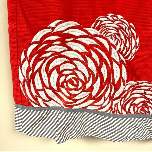 Anthropologie Floreat embroidered skirt. Size 6 - Picture 3 of 5